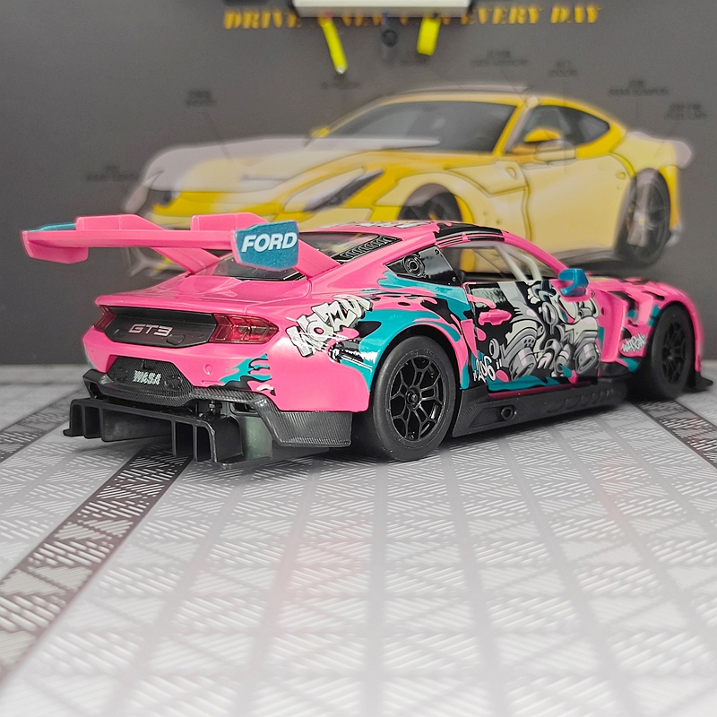 CCA 1:24 Ford Mustang GT3 allo - Audio Music Car reseña y precio